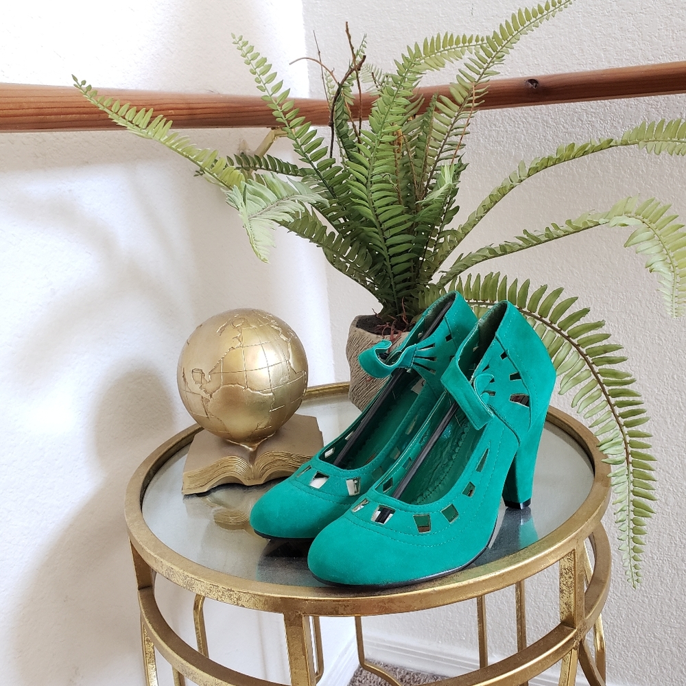 Bettie Page, Shoes by Ellie Teal Pumps
